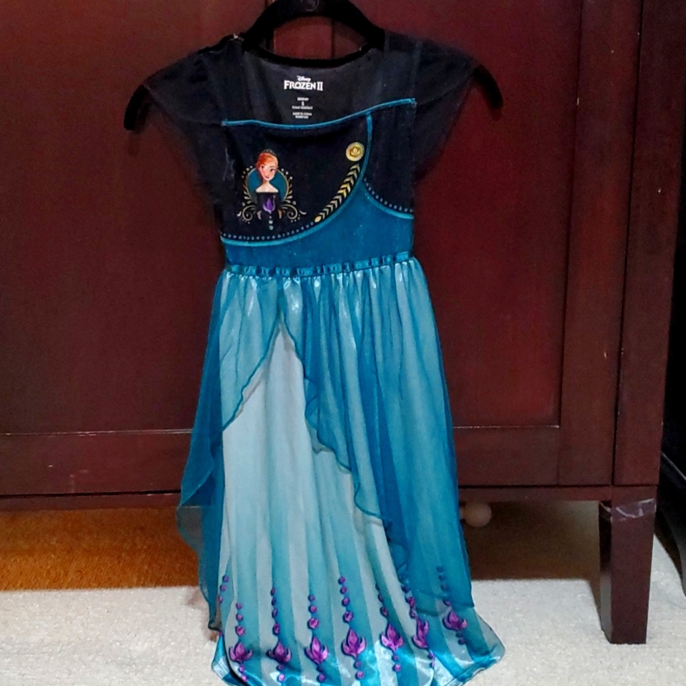 Girls nightgown